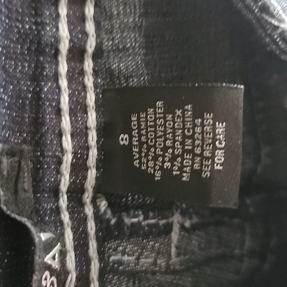 Like New ROZ&ALI Jeans Size 8 R - Picture 3 of 6